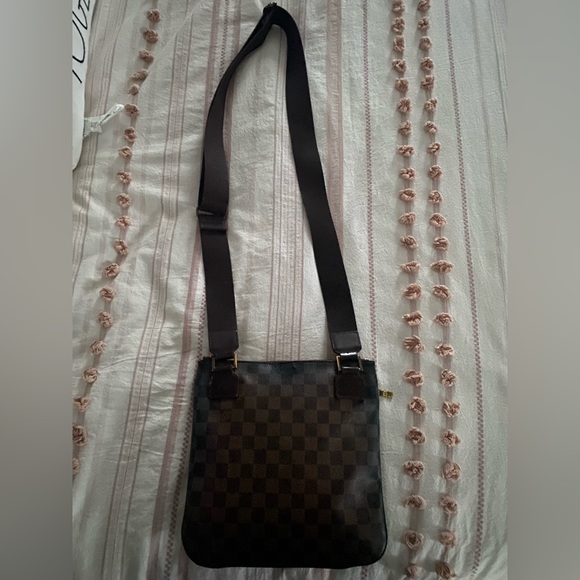 Offers accepted! Vintage auth LV w/COA. bundle with the matching kisslock! - Picture 2 of 7